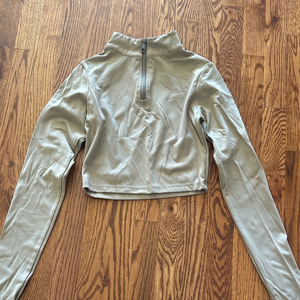 The Refine Cropped Zip - Dune